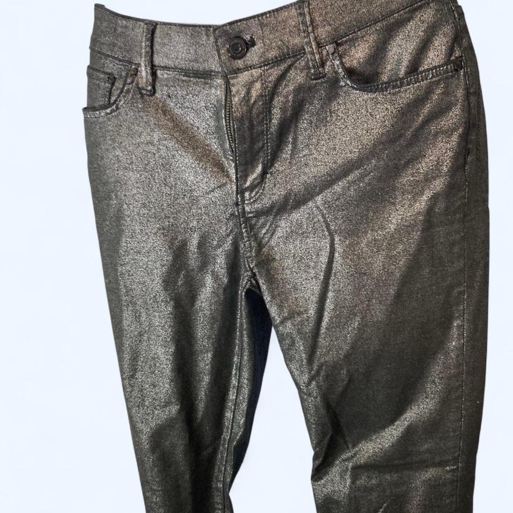 White House skinny metallic grey pants #glamour 6